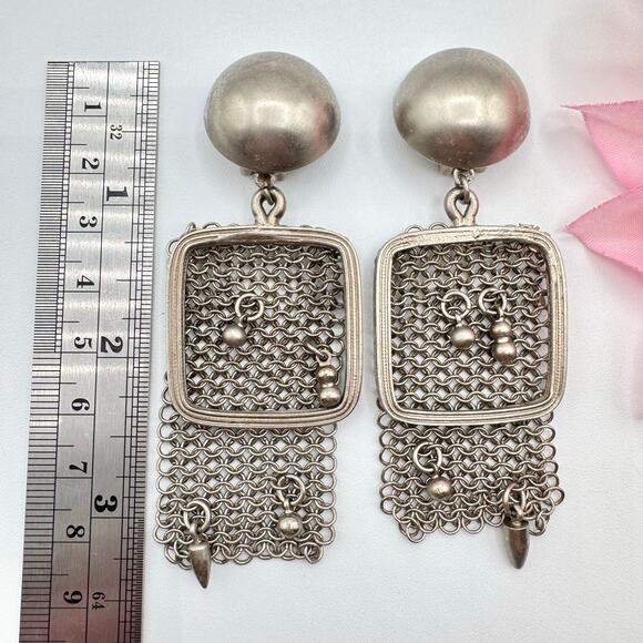 Vintage Mid Century Industrial Mesh Clip Earrings Bold Artistic Sculptural Edgy - Picture 7 of 11
